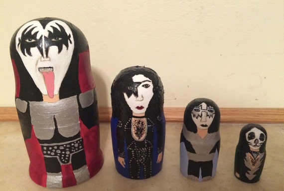 kiss nesting dolls