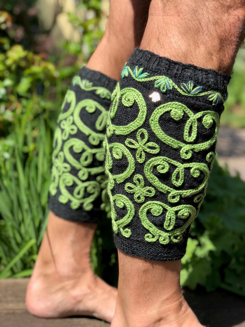 "Loferl" Two Part Lederhosen Socks Men Wear in Bavaria