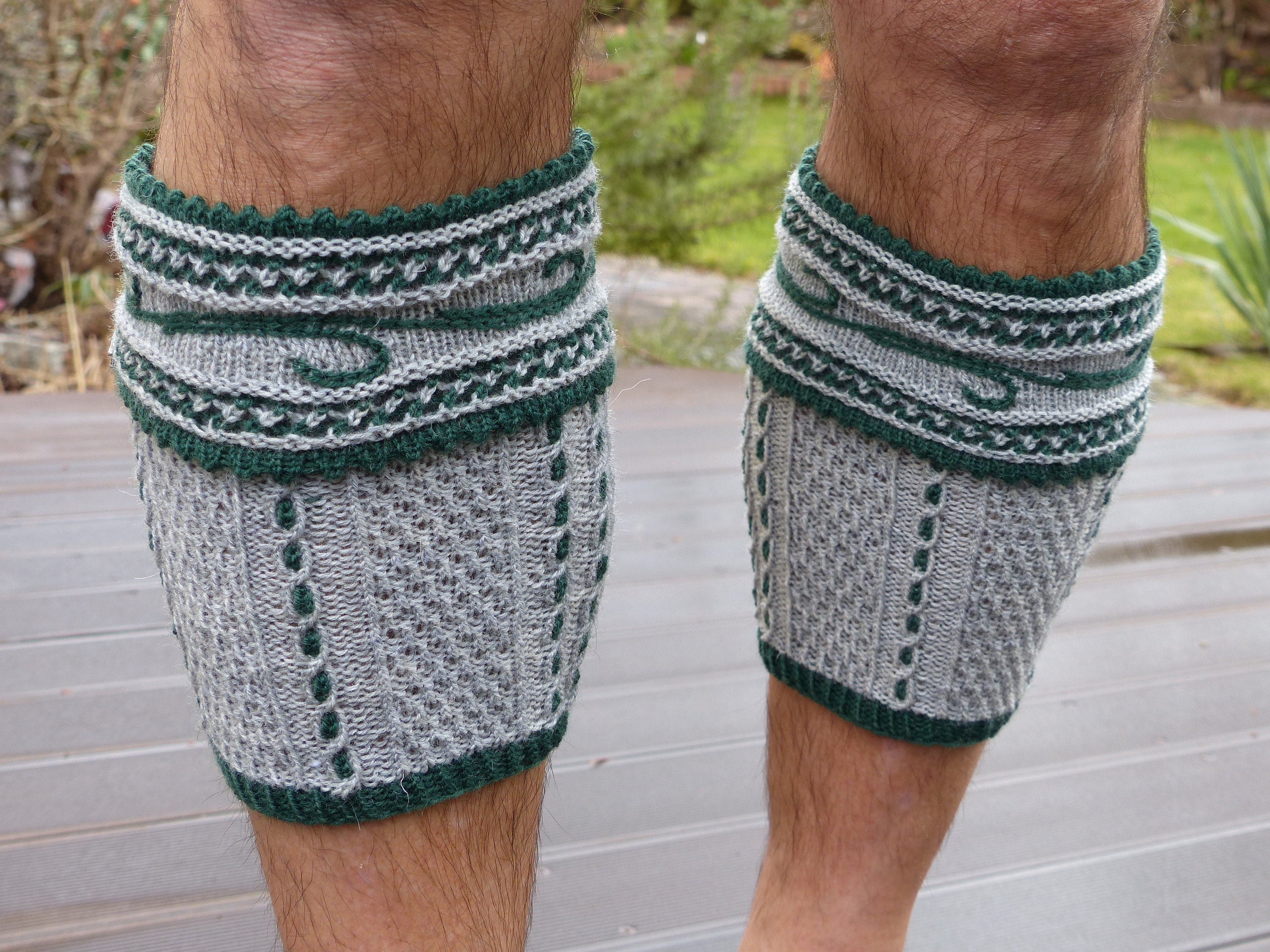 Traditional Bavarian Calf Socks loferl handknitted / Production on