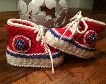 Baby-Sneaker "Fussball-Fan" - handgestrickt