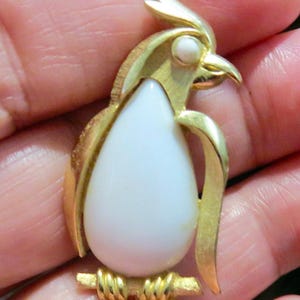Trifari bird brooch - Etsy 日本