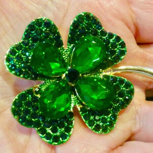 Vtg 90s Kelly Green Crystal Open Back Foiled Rhinestones Four 4 Leaf Shamrock Clover Gold Pin Brooch Unisex Costume Jewelry St Patrick&#39;s Day