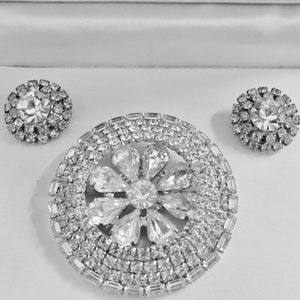 Brilliant WEISS Signed Jewelry Set 3 Piece Brooch Earrings Rhodium Plated Clear Rhinestones Matching Clip Earrings Women&#39;s Costume Fashion