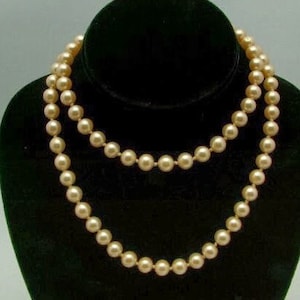 Elegant LES BERNARD 30&quot; Hand Knotted Cream Pearl Necklace Opera Length High End Women&#39;s Vintage Jewelry Designer Signed