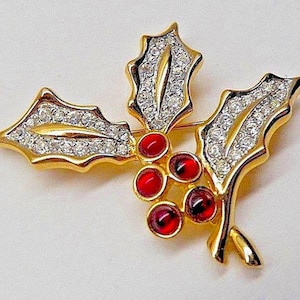 Stunning SWAROVSKI Swan SIGNED Clear Rhinestone & Ruby Red Cabochon Holly Leaf Brooch Pin High End Vintage Fashion Jewelry Christmas Holiday