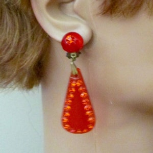 Vintage Made In AUSTRIA Red Lucite & Crystal Rhinestone Dangle Drop Clip Earrings Women&#39;s Jewelry Costume Jewelry Fashion Jewelry Austrian