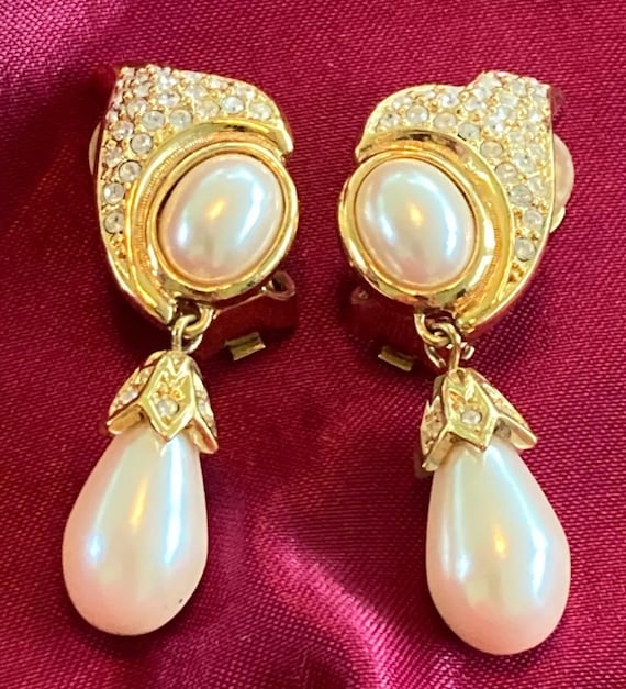 Christian DIOR by Henkel GROSSE Dangling Pearl & Pave Crystal Clip
