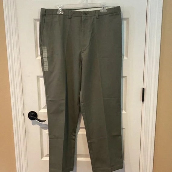 NEW! 4 Pair HAGGAR Cotton Flat Front Khaki Pants … - image 6