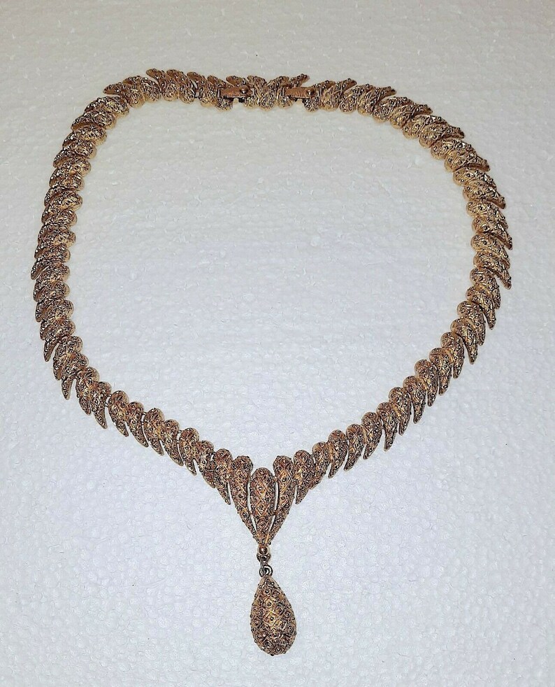 Vintage MONET /'Shanji/' Textured Nubby Gold Tone Teardrop Pendant Choker Necklace /& Matching Clip Dangling Earrings Women/'s Jewelry Set Gift