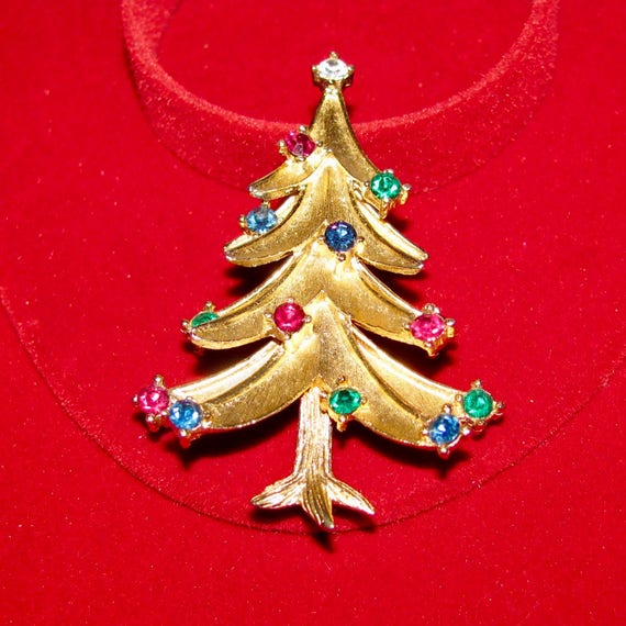 Vintage CROWN TRIFARI Signed Christmas Tree Pin H… - image 1