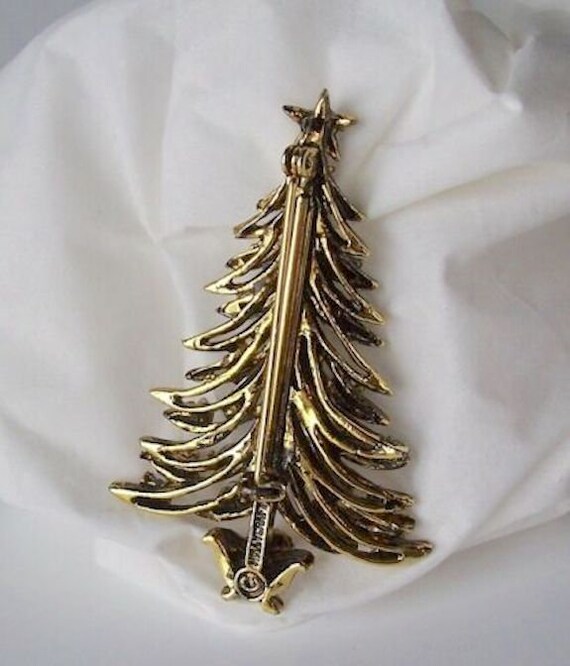 Hollycraft christmas 2024 tree brooch