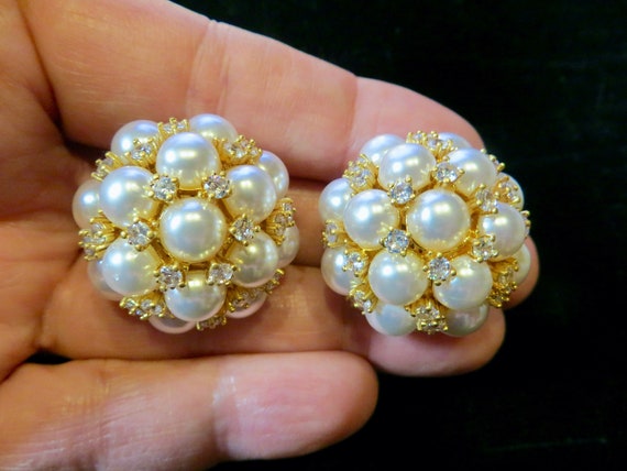 Elegant KATE SPADE White Clustered Domed Pearl Earrings French Pierced Clips Wedding Bride Women s Business Black Tie NEW on Card Jewelry Etsy