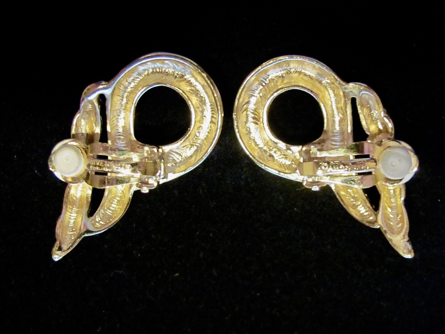 ジバンシー GIVENCHY gold tassel pierce レディース