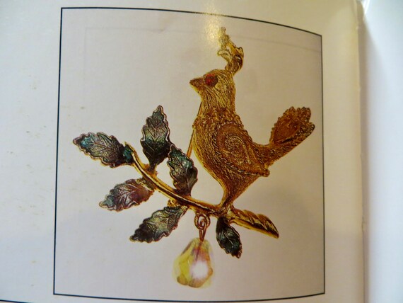 MYLU Signed Partridge In A Pear Tree Textured Gol… - image 6