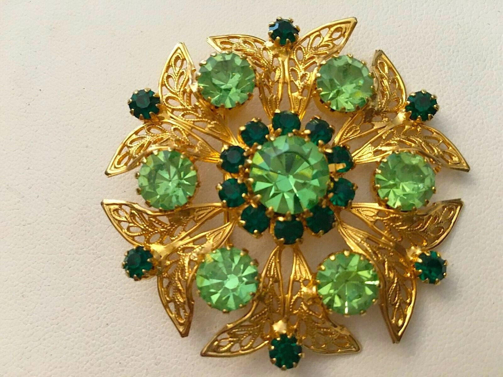✾US❃Vintage✾MONET✾ブローチ Vintage Monet Gold Tone Red Rose With Stem & Leafs Brooch