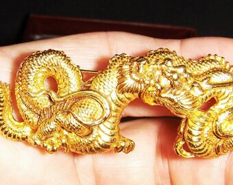 ALVA MUSEUM Signed Gold Plated Figural Fighting DRAGON Pin