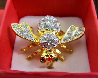 Sparkling Figural Bee Pin JOAN RIVERS Signed Clear Crystal Rhinestone Swarovski 14KGP Brooch Pin Vintage Costume Jewelry Book Piece Fashion