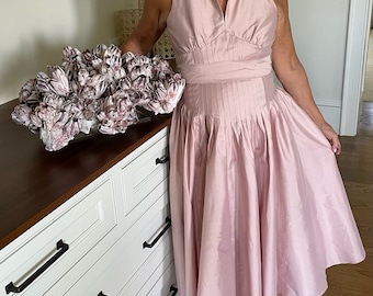 Stunning ADRIANNA PAPELL Sz 4 Pink Silk Below The Knee Dress Banded Waist Pleated Skirt Peter Pan Collar Women's Clothing Evening Wedding
