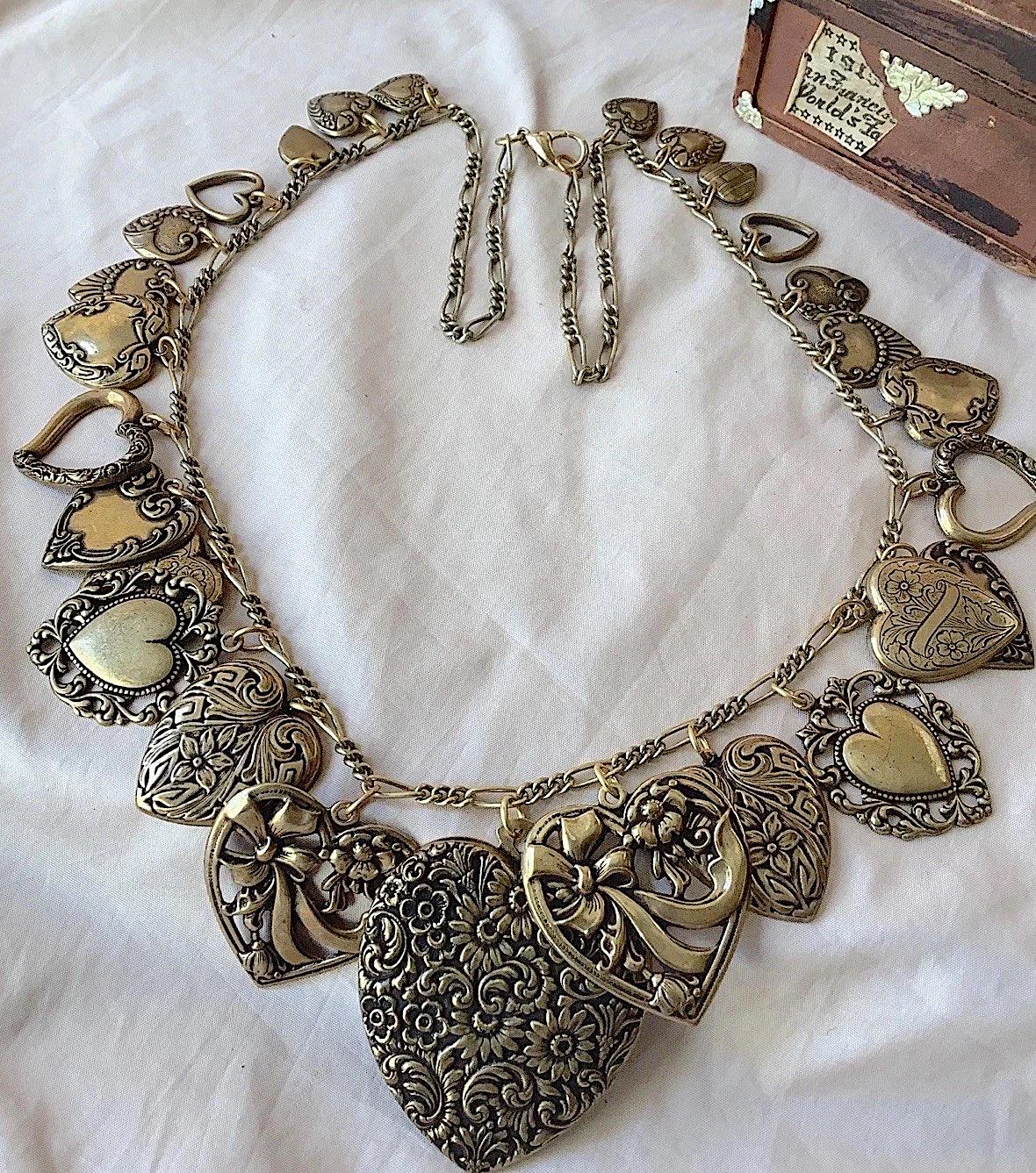 Vintage PIDIDDLY LINKS Loaded Hearts Necklace 27 Brass Charms