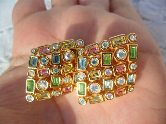 Gorgeous SWAN SWAROVSKI Signed Multi Color & Shap… - image 2