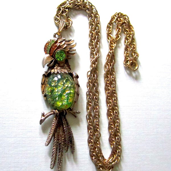 Vintage Green Confetti Lucite Jelly Belly & Rhinestone Accented Cockatoo Parrot Figural Bird Brass Tone 24" Chain 3" Pendant Necklace Women