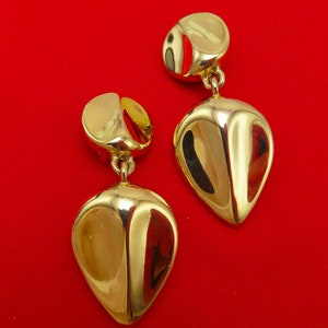 Showstopper GIVENCHY Signed 2&quot; Long Gold Tone Teardrop Heart Dangle Clip Earrings High Fashion French Couture Women&#39;s Jewelry