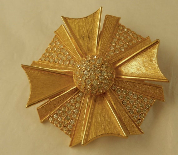 Vintage HATTIE CARNEGIE Star Flower Brooch Pin La… - image 5