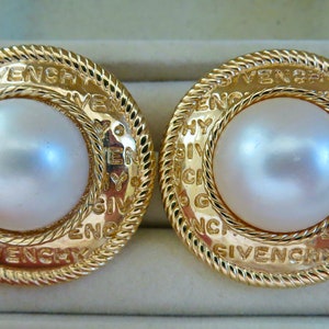 Seltener GIVENCHY LOGO Designer signiert Lg. Mabe Perlen Vergoldete Disk Ohrclips 80er Jahre High Fashion Damen Vintage Schmuck French Couture Geschenk