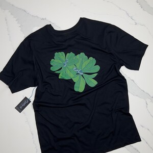 Naupaka Kahakai Flower Graphic T-Shirt | Handcrafted in Hawaii