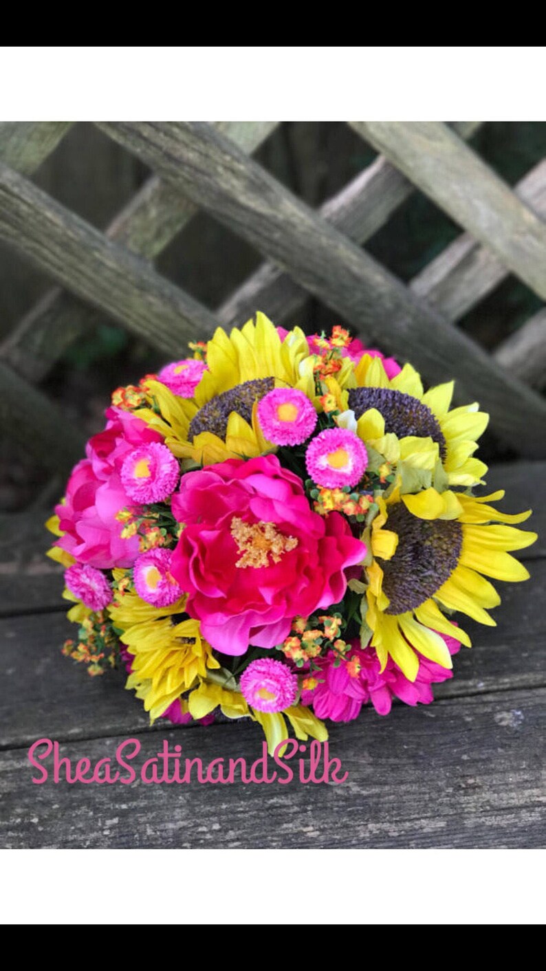 Suflower and Peony Brida Bouquet