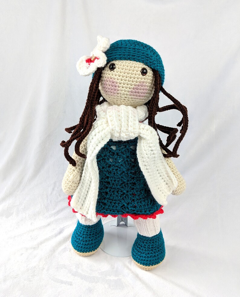 muñeca de crochet molly