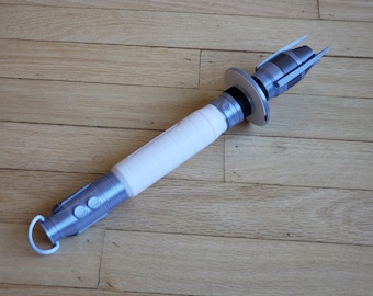 Accessorio stampato in 3D per il costume cosplay di Shin Hati Lightsaber Ahsoka