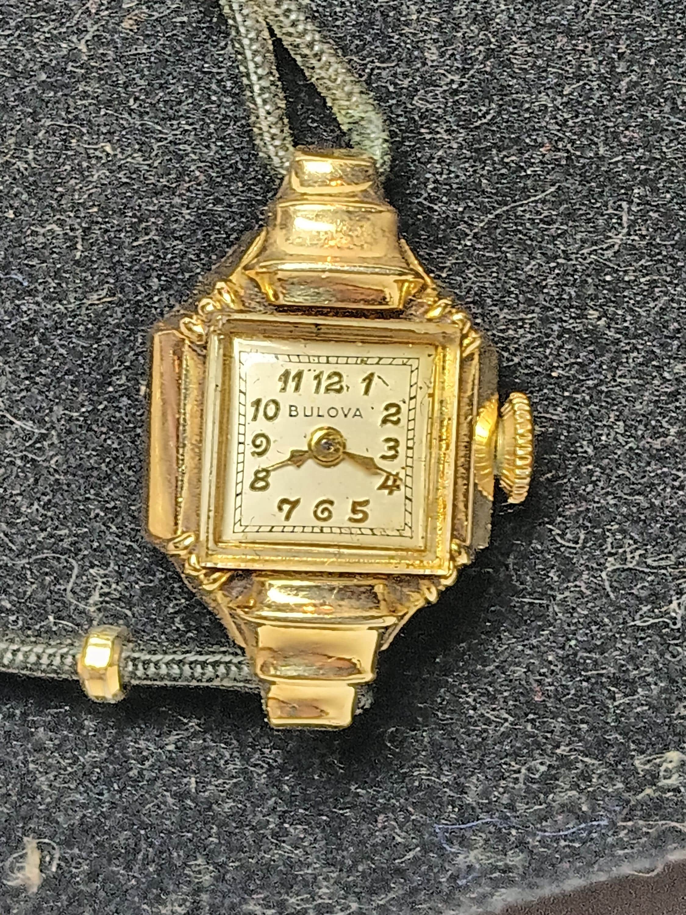 Ladies Vintage 1949 Bulova Excellency 10k Gold Filled Watch