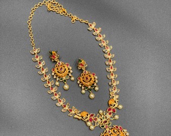 Diamond Pendant Set in 22kt Gold 