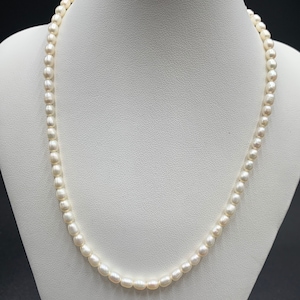Pearls Chain/ Fresh Water Pearls Chain/ Party Wear Chain/ Real Pearls Chain/ Wedding Chain/ Gifting Jewelry