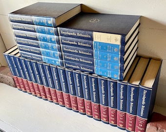 1976 Bicentennial Edition, Encyclopaedia Britannica, 30 Books In All, Red White And Blue Books, Macropaedia, Collectible Encyclopedias