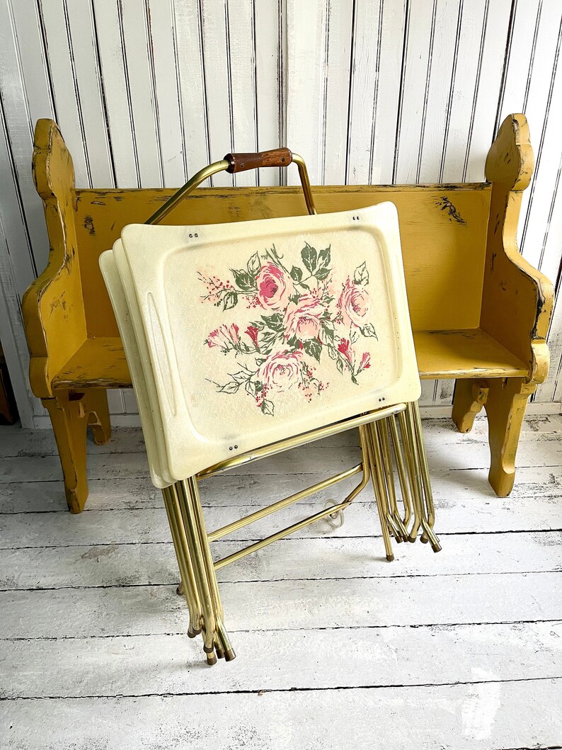 4 Fiberglass Folding TV Trays With 4 Stands and 1 Rack, Quaker