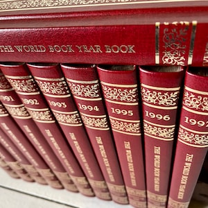 1986 - 1997 WORLD BOOKS, 12 Year Books In All, Burgundy, Classical Encyclopedias, Collectible Books, Home Office Decor, Retro, Vintage Books