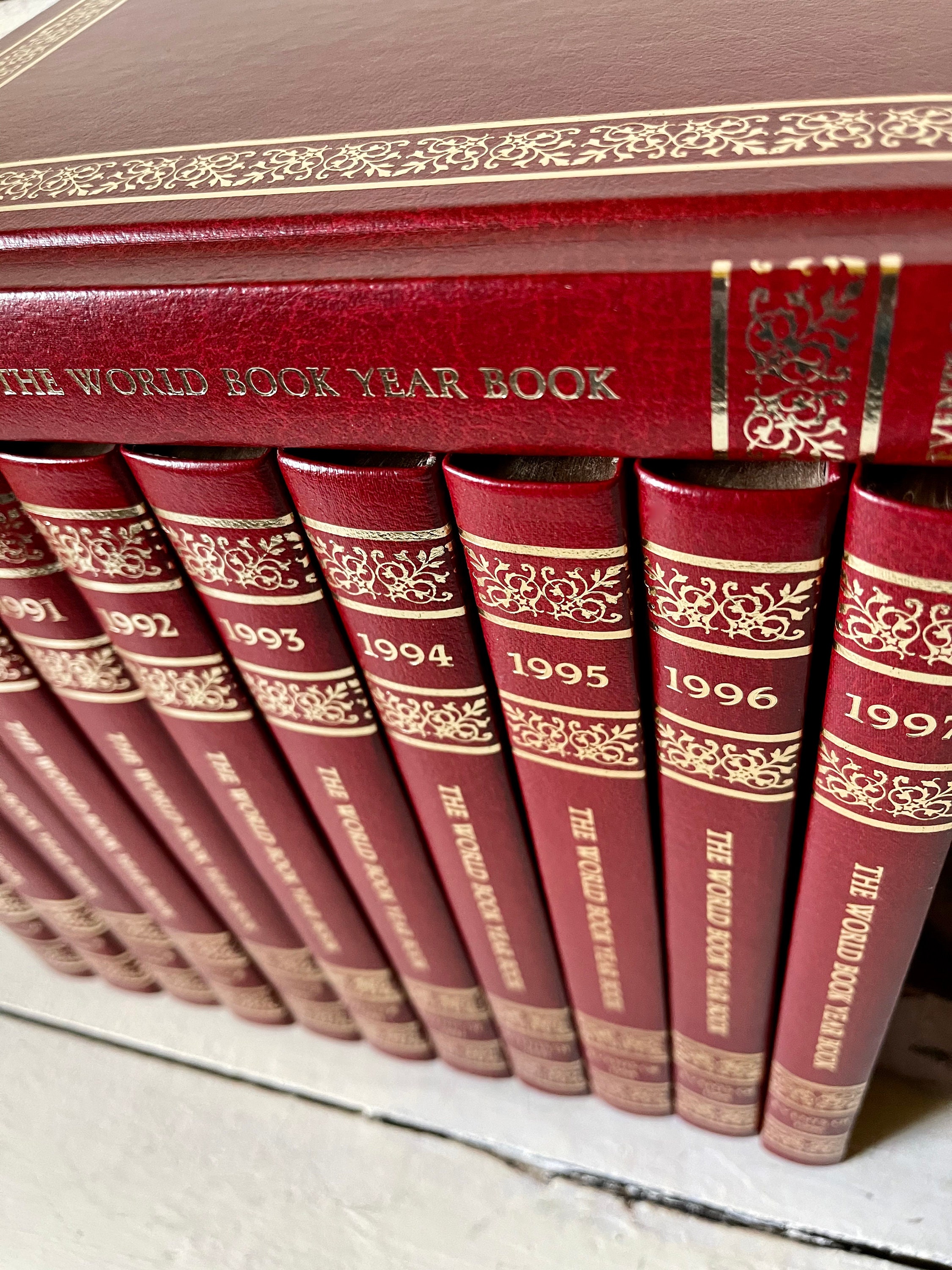 1986 - 1997 WORLD BOOKS, 12 Year Books in All, Burgundy