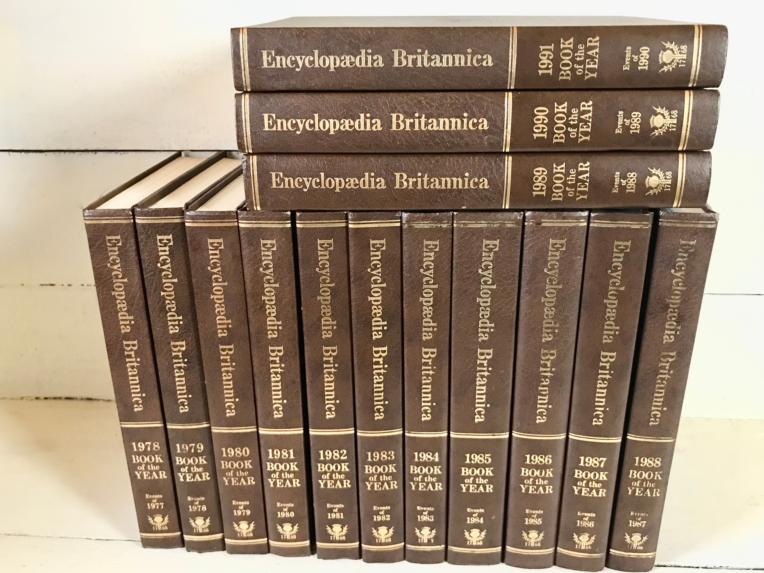 ★大人気商品★ Encyclopaedia Britannica Books Of The Year, 14 Year Books In 洋書