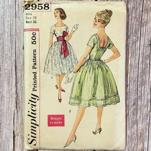 Simplicity Sewing Pattern 2958. Uncut Pattern. Vintage Dress And Belt.