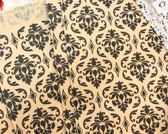 15 Small Damask Paper Gift Bags - Vintage-Inspired