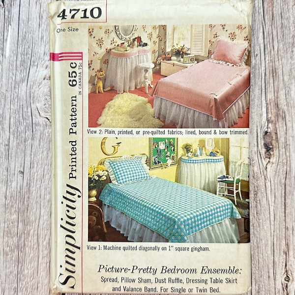 Simplicity Pattern 4710. Vintage Bedroom Ensemble Sewing Pattern. Uncut Pattern. Dust Ruffle, Table Skirt, Bed Coverlet, Pillow Sham.