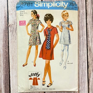 Simplicity Sewing Pattern 8781 - Vintage Dress