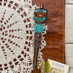 Highland Cow Beaded Ink Pen: Acrylic Resin Beads, Handmade Pen