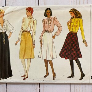 Vogue Sewing Pattern 8158. Uncut Vintage Skirt Pattern.