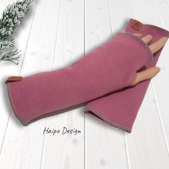 Wrist warmers with thumb hole in antique rose, long arm warmers made of Alpenfleece, women's hand warmers, single-layer wrist warmers