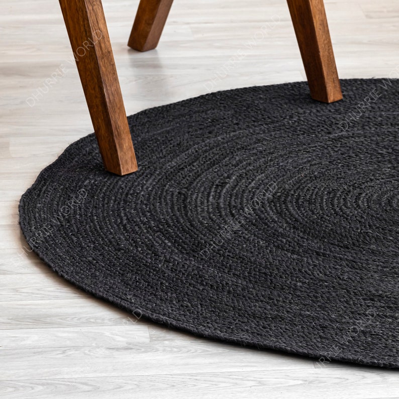 Jute Round rug in black color