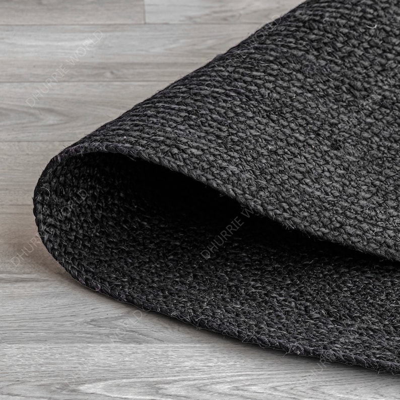 Jute Round rug in black color