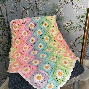 Crochet pastel daisy granny square baby blanket, baby girls blanket, handmade, baby gift, new baby, baby shower gift, Daisy baby blanket